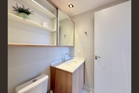 Apartamento para alugar com 34m², 1 quarto e sem vaga Apartamento para alugar com 34m², 1 quarto e sem vagaBanheiro
