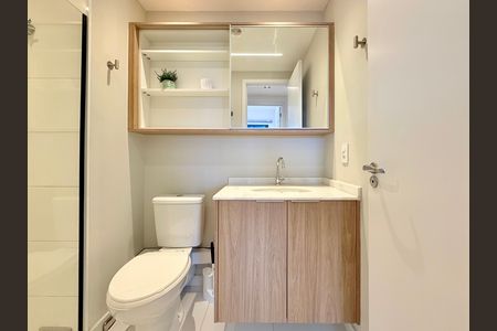 Apartamento para alugar com 34m², 1 quarto e sem vaga Apartamento para alugar com 34m², 1 quarto e sem vagaBanheiro