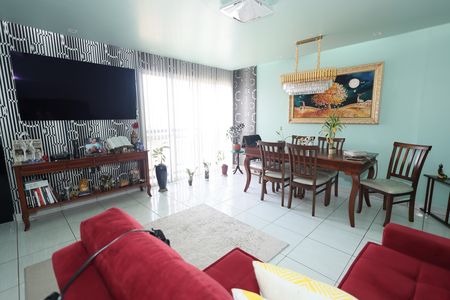Sala de apartamento à venda com 2 quartos, 70m² em Residencial Eldorado, Goiânia