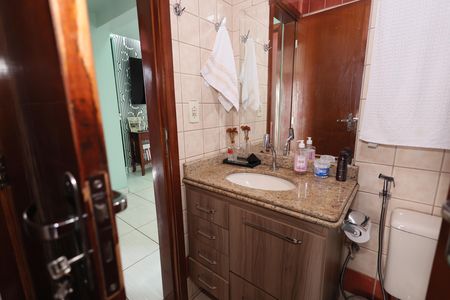 Apartamento à venda com 70m², 2 quartos e 1 vagaBanheiro Social