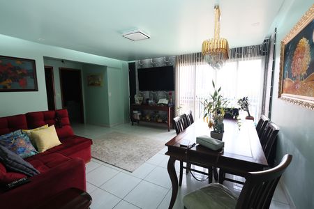 Sala de apartamento à venda com 2 quartos, 70m² em Residencial Eldorado, Goiânia