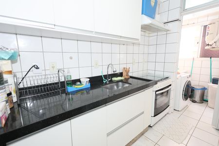 Cozinha de apartamento à venda com 2 quartos, 70m² em Residencial Eldorado, Goiânia