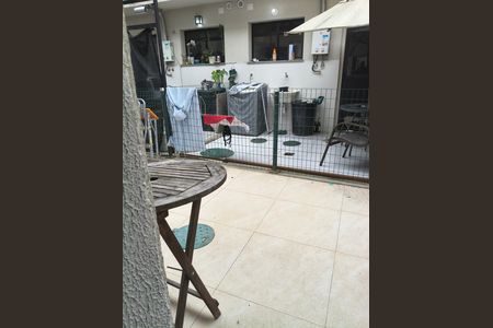 Casa de condomínio para alugar com 74m², 2 quartos e 1 vaga Casa de condomínio para alugar com 74m², 2 quartos e 1 vagaÁrea externa