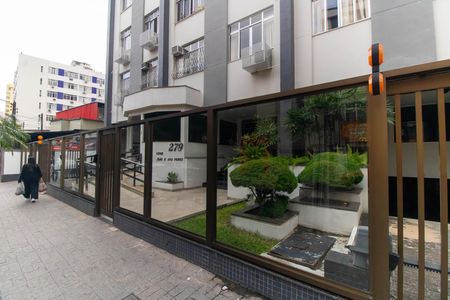 Apartamento para alugar com 75m², 2 quartos e 1 vagaFachada