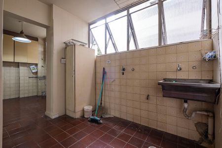 Apartamento à venda com 186m², 3 quartos e 1 vaga Apartamento à venda com 186m², 3 quartos e 1 vagaÁrea de Serviço
