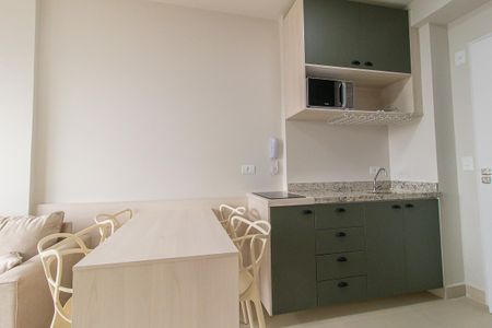 Cozinha - Armários de apartamento para alugar com 1 quarto, 36m² em Água Verde, Curitiba