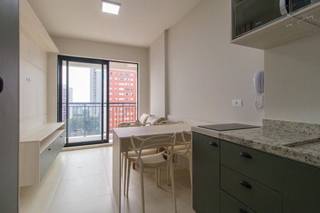 Sala/Cozinha de apartamento para alugar com 1 quarto, 36m² em Água Verde, Curitiba