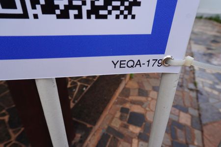 Casa para alugar com 200m², 3 quartos e 4 vagasFachada  Plaquinha YEQA - 179