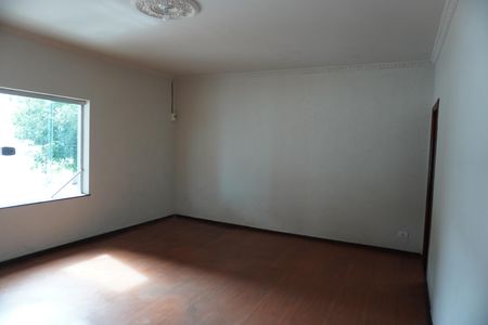 Casa para alugar com 200m², 3 quartos e 4 vagasSala