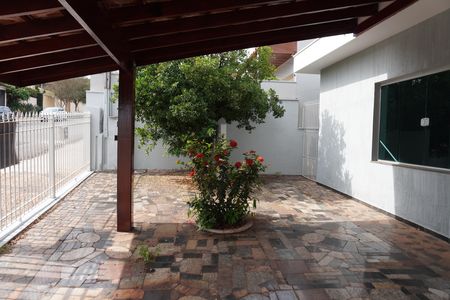 Casa para alugar com 200m², 3 quartos e 4 vagasQuintal