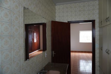 Casa para alugar com 200m², 3 quartos e 4 vagasBanheiro da Suíte