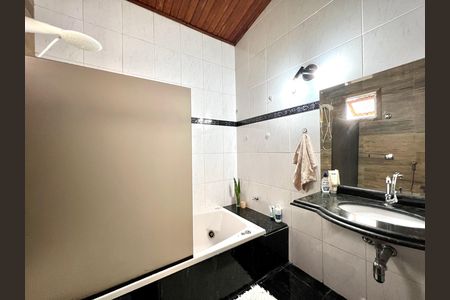 Casa de condomínio para alugar com 78m², 2 quartos e 1 vaga Casa de condomínio para alugar com 78m², 2 quartos e 1 vagaBanheiro da Suíte