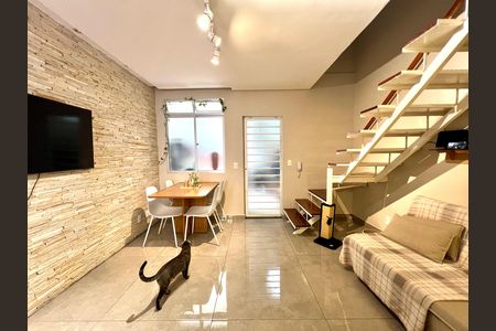 Casa de condomínio para alugar com 78m², 2 quartos e 1 vaga Casa de condomínio para alugar com 78m², 2 quartos e 1 vagaSala