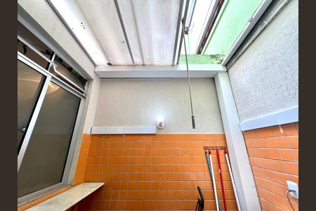 Casa de condomínio para alugar com 78m², 2 quartos e 1 vaga Casa de condomínio para alugar com 78m², 2 quartos e 1 vagaÁrea de Serviço