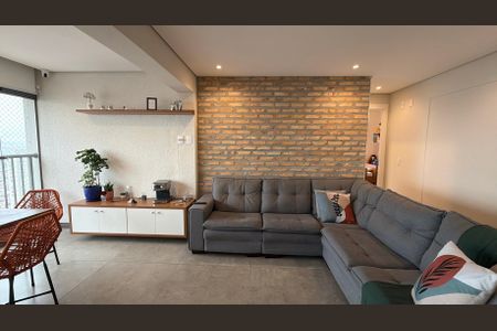 Apartamento à venda com 83m², 2 quartos e 1 vaga Apartamento à venda com 83m², 2 quartos e 1 vagaSala/Sacada