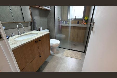 Apartamento à venda com 83m², 2 quartos e 1 vaga Apartamento à venda com 83m², 2 quartos e 1 vagaBanheiro da Suíte 1