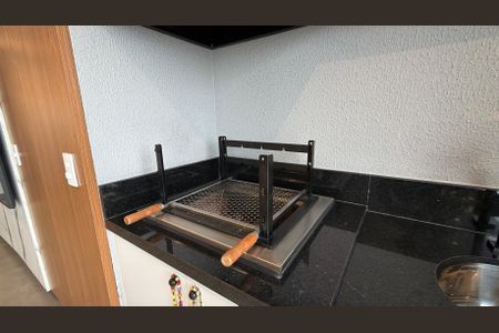 Apartamento à venda com 83m², 2 quartos e 1 vaga Apartamento à venda com 83m², 2 quartos e 1 vagaSala/Sacada