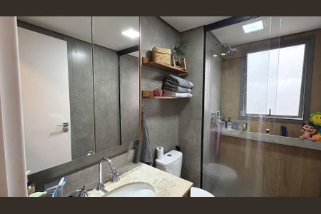 Apartamento à venda com 83m², 2 quartos e 1 vaga Apartamento à venda com 83m², 2 quartos e 1 vagaBanheiro da Suíte 1