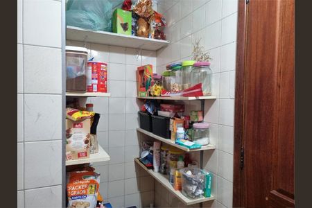Casa à venda com 177m², 2 quartos e 2 vagas
