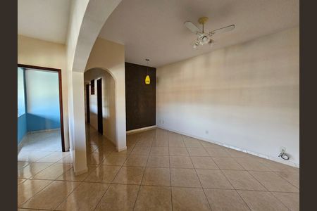 Sala de casa para alugar com 2 quartos, 136m² em Jacarepaguá, Rio de Janeiro