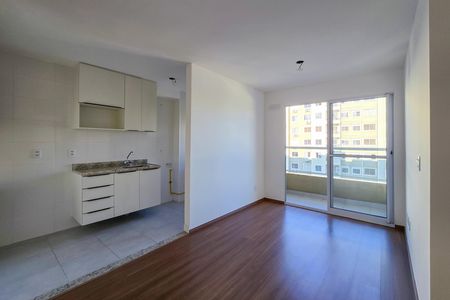 Sala de apartamento para alugar com 2 quartos, 50m² em Colubandê, São Gonçalo