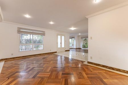 Foto 02 de casa à venda com 6 quartos, 568m² em Vila Sonia, São Paulo