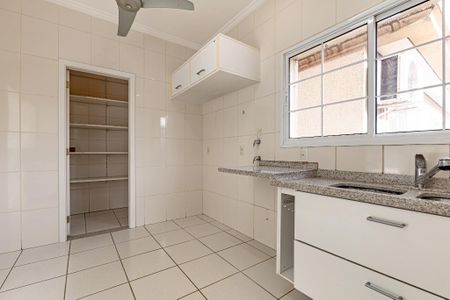 Casa à venda com 568m², 6 quartos e 4 vagas Casa à venda com 568m², 6 quartos e 4 vagasFoto 18
