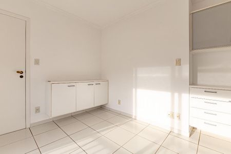Casa à venda com 568m², 6 quartos e 4 vagas Casa à venda com 568m², 6 quartos e 4 vagasFoto 25