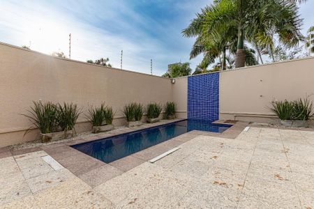 Casa à venda com 568m², 6 quartos e 4 vagas Casa à venda com 568m², 6 quartos e 4 vagasFoto 27
