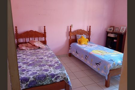 Casa à venda com 3000m², 3 quartos e 2 vagas Casa à venda com 3000m², 3 quartos e 2 vagasQuarto