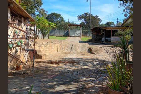 Casa à venda com 3000m², 3 quartos e 2 vagas Casa à venda com 3000m², 3 quartos e 2 vagasÁrea externa