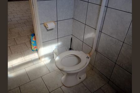 Casa à venda com 3000m², 3 quartos e 2 vagas Casa à venda com 3000m², 3 quartos e 2 vagasBanheiro