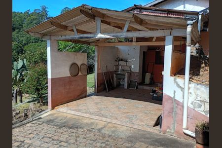 Casa à venda com 3000m², 3 quartos e 2 vagas Casa à venda com 3000m², 3 quartos e 2 vagasÁrea externa