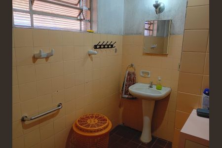 Casa à venda com 3000m², 3 quartos e 2 vagas Casa à venda com 3000m², 3 quartos e 2 vagasBanheiro
