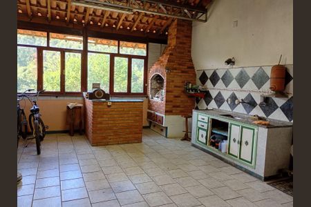 Casa à venda com 3000m², 3 quartos e 2 vagas Casa à venda com 3000m², 3 quartos e 2 vagasÁrea externa