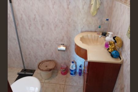 Casa à venda com 3000m², 3 quartos e 2 vagas Casa à venda com 3000m², 3 quartos e 2 vagasBanheiro
