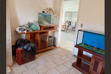 Casa à venda com 3000m², 3 quartos e 2 vagas Casa à venda com 3000m², 3 quartos e 2 vagasQuarto
