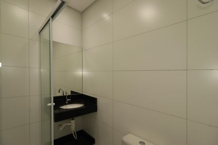 Banheiro de kitnet/studio para alugar com 1 quarto, 22m² em Vila América, Santo André