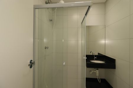 Banheiro de kitnet/studio para alugar com 1 quarto, 22m² em Vila América, Santo André