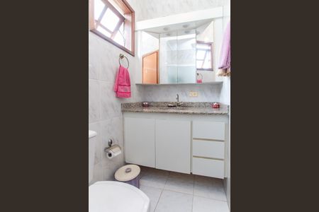 Casa de condomínio para alugar com 118m², 3 quartos e 2 vagas Casa de condomínio para alugar com 118m², 3 quartos e 2 vagasBanheiro