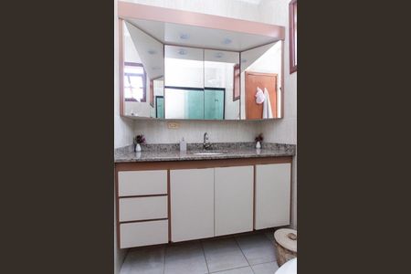 Casa de condomínio para alugar com 118m², 3 quartos e 2 vagas Casa de condomínio para alugar com 118m², 3 quartos e 2 vagasBanheiro da Suíte