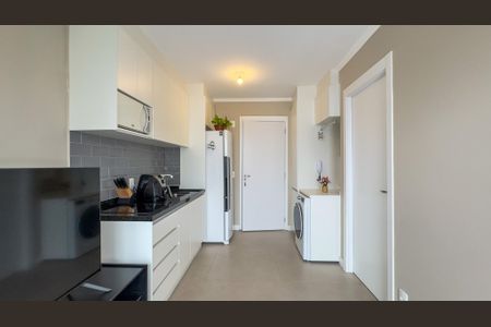 Cozinha, Área de Serviço e Sala de apartamento à venda com 1 quarto, 28m² em Campo Belo, São Paulo