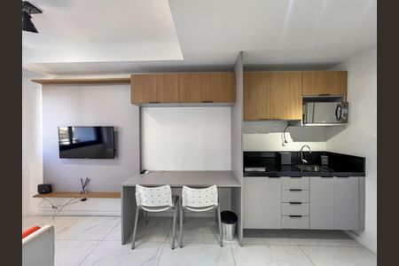 Cozinha de apartamento para alugar com 1 quarto, 29m² em Boa Vista, Porto Alegre