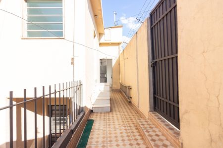 Casa para alugar com 30m², 1 quarto e sem vagaQuintal