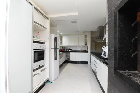 Casa à venda com 360m², 3 quartos e 3 vagasCozinha