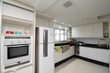 Casa à venda com 360m², 3 quartos e 3 vagasCozinha