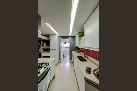 Apartamento à venda com 122m², 3 quartos e 2 vagasCozinha