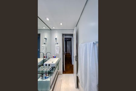 Apartamento à venda com 122m², 3 quartos e 2 vagasBanheiro da Suíte 2