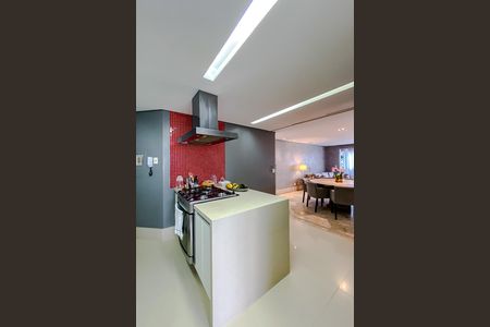 Apartamento à venda com 122m², 3 quartos e 2 vagasCozinha