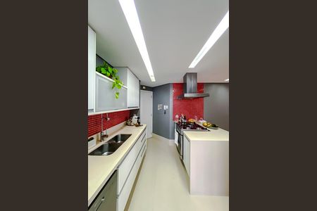 Apartamento à venda com 122m², 3 quartos e 2 vagasCozinha